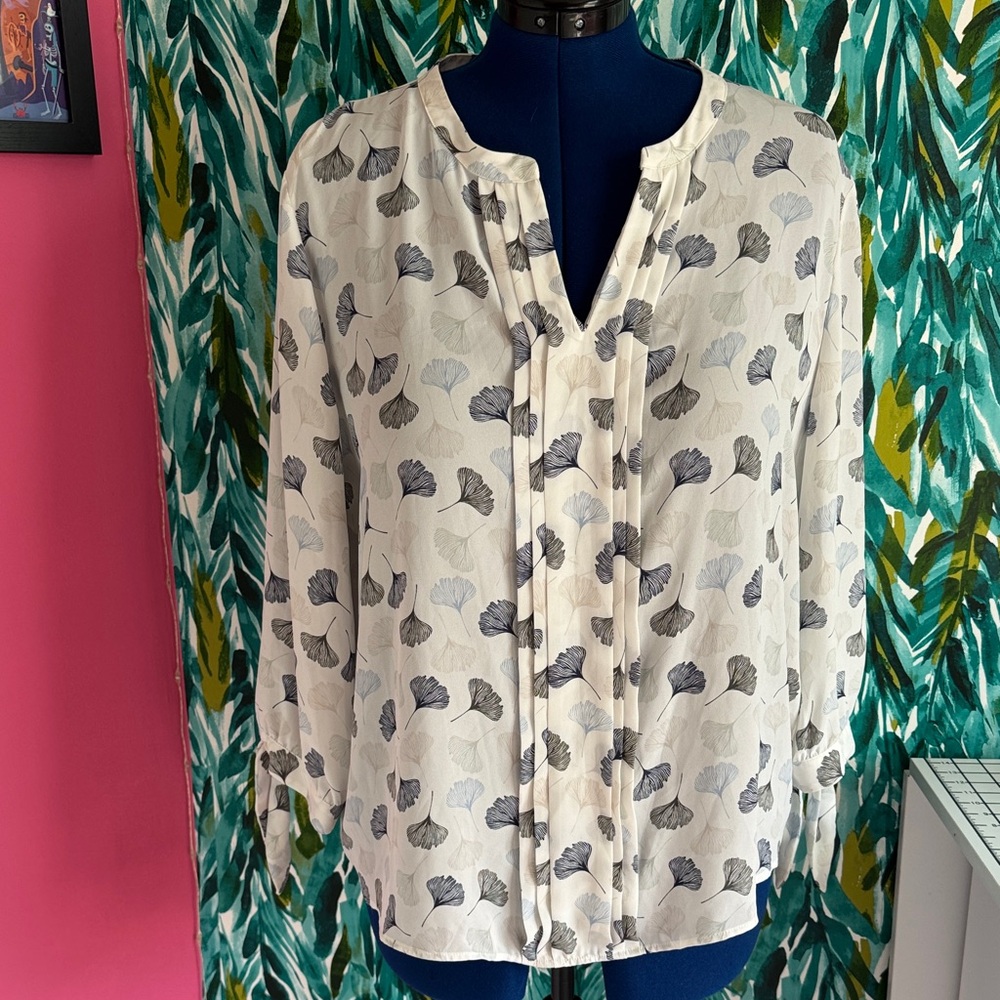 41 Hawthorn Ivory and Charcoal Leaf Pattern Blouse
